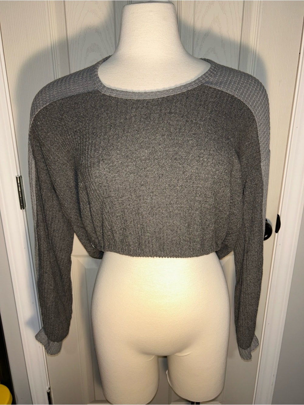 Hollister Gray Ribbed Cropped Pullover